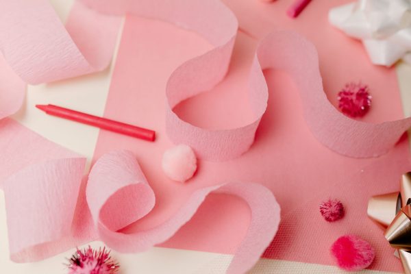 Que faire avec du papier crépon pour une fête ?