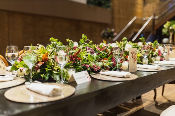Table 6 personnes : quelles dimensions pour une fête ?